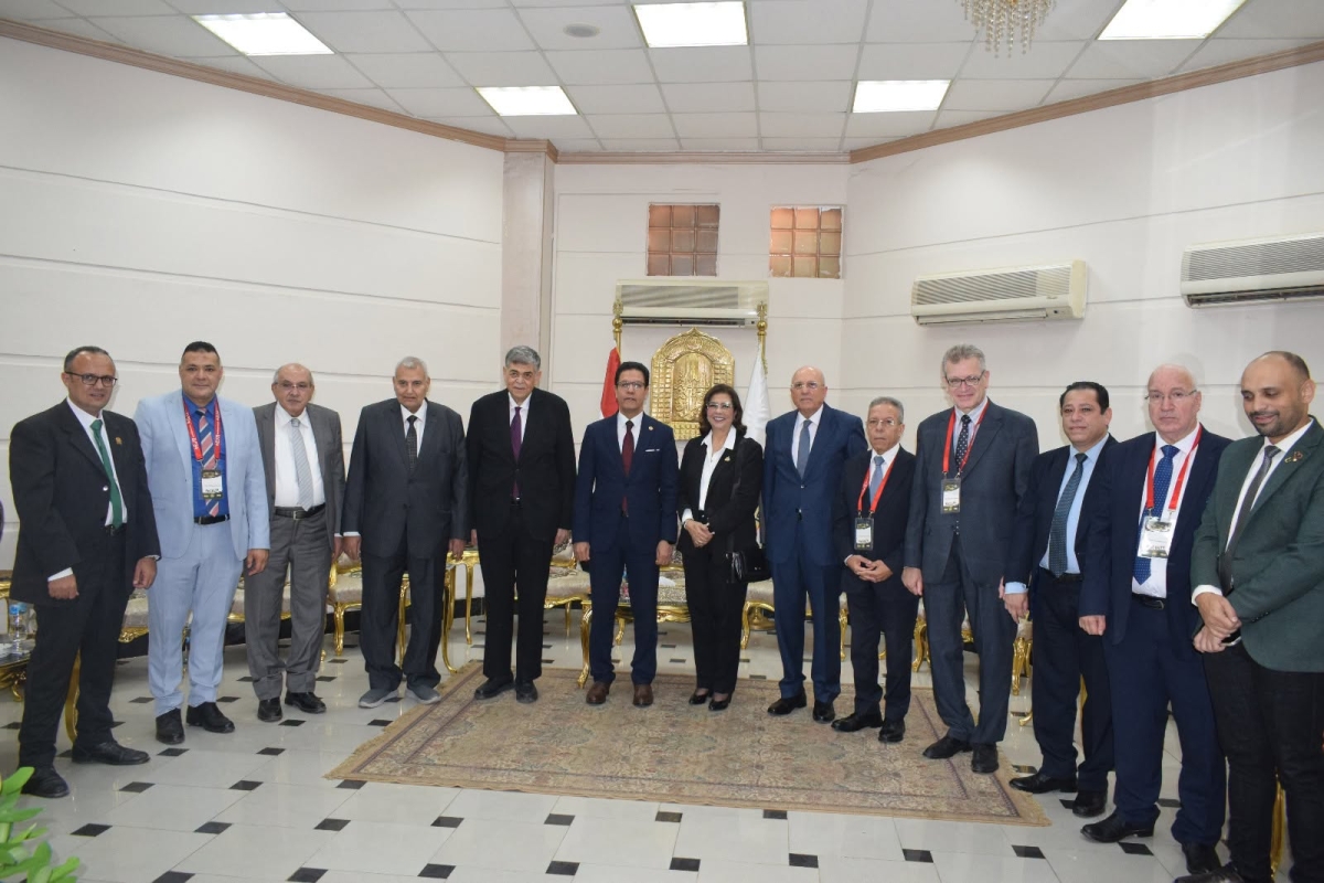 رئيس جامعة بنها يفتتح المؤتمر السنوي الـ 13 لكلية الطب بالتزامن مع اليوبيل الذهبي للكلية " الجيزاوي" : حريصون على تطوير التعليم الطبي وتعزيز الشراكات العلمية